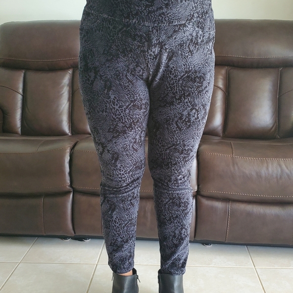 Khaki Co Tummy Control Corduroy Legging 